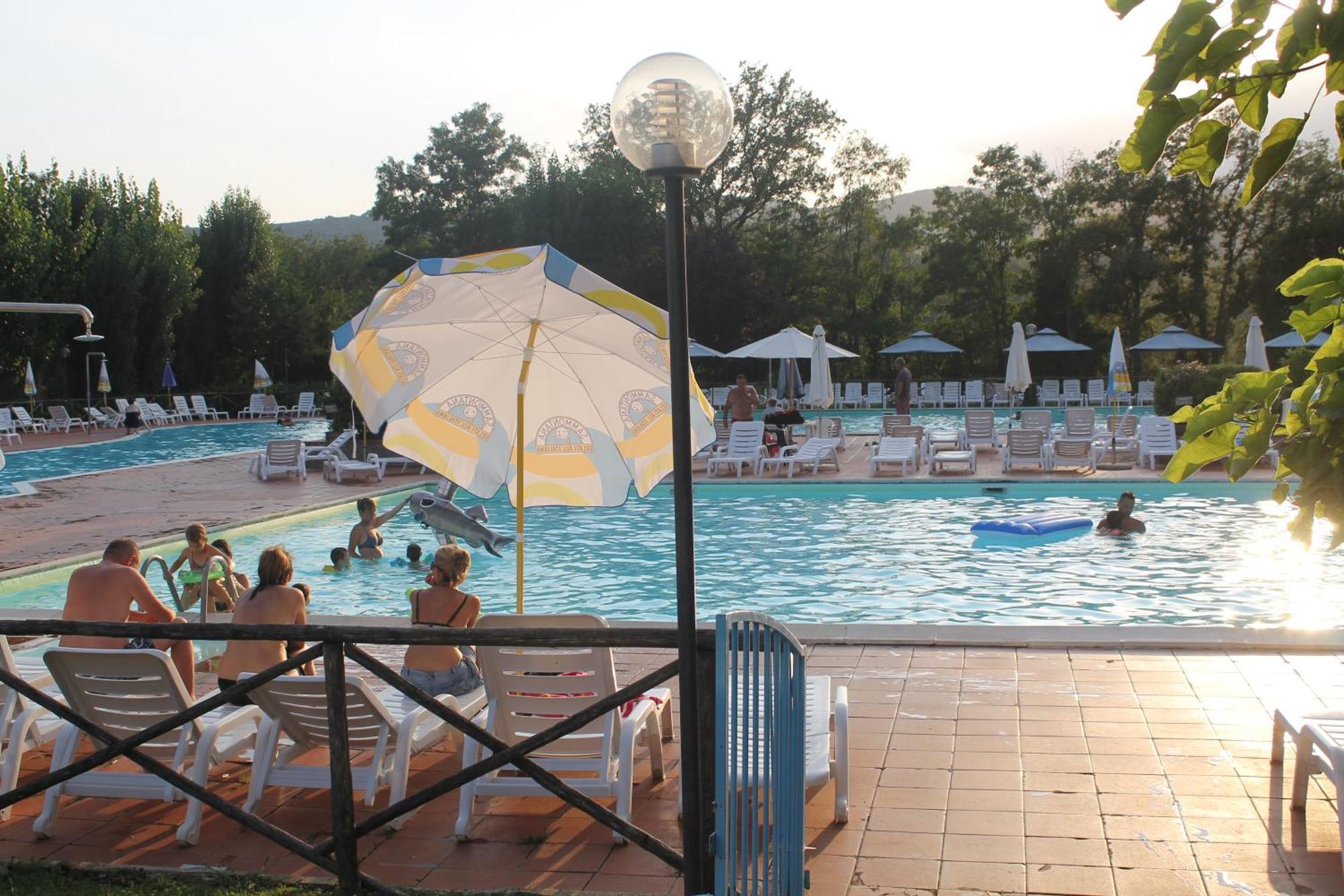 Camping Village La Chiocciola Capannole Екстер'єр фото